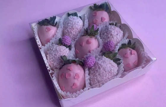 Клубника в шоколаде в коробке